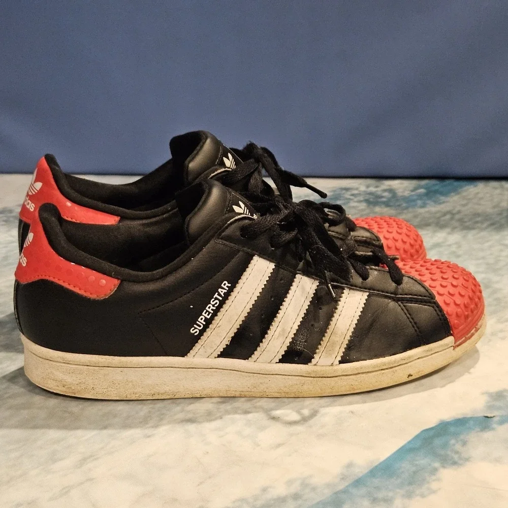 Adidas x LEGO Superstar Kids‎ Size 6.5 Black Red Sneaker Shoes FY8430